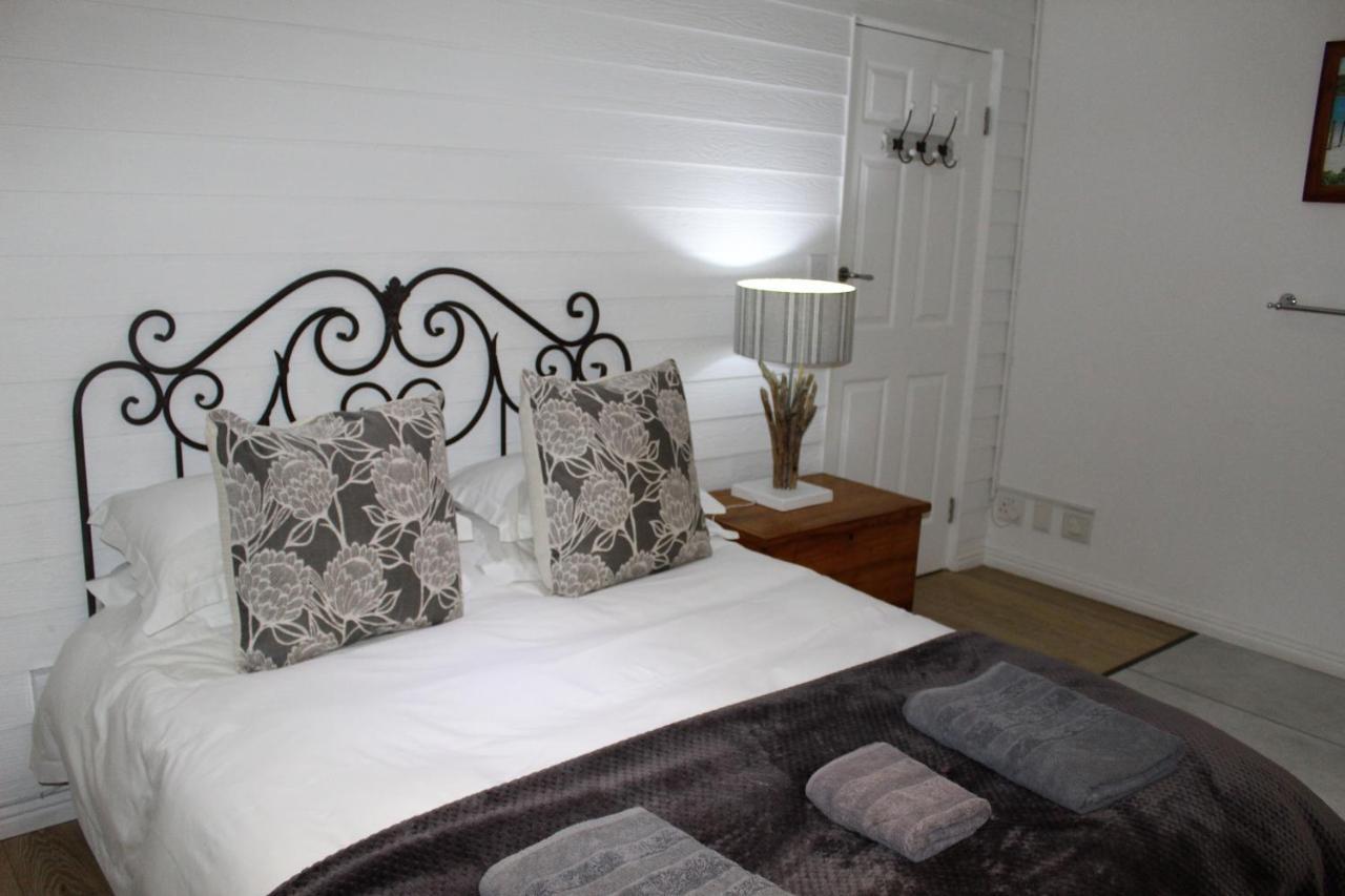Kleinzee Oceanfront Guesthouse Gansbaai Exterior foto