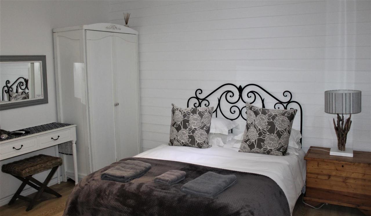 Kleinzee Oceanfront Guesthouse Gansbaai Exterior foto