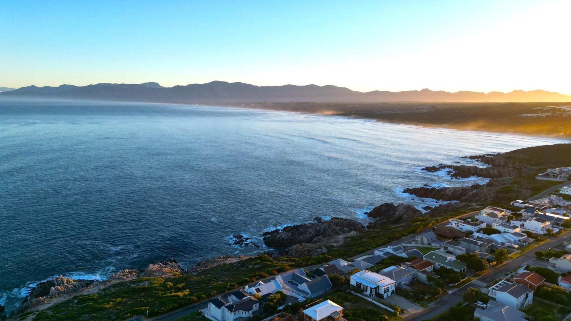 Kleinzee Oceanfront Guesthouse Gansbaai Exterior foto